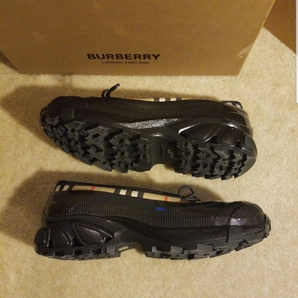 Burberry Plaid Flat Alport Leather Flats - Picture 5 of 7